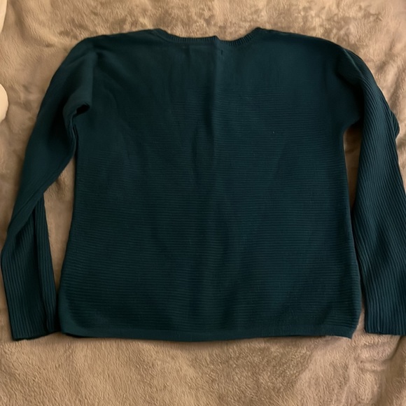 Women’s Ribbed Sweater - Picture 2 of 2